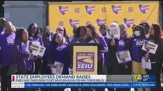 State employees protest and demand higher wages