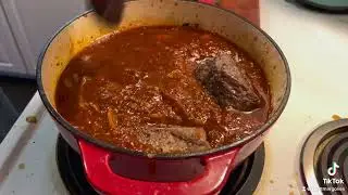 SLOW BRAISED SHORT RIBS AND HATCH CHILI SAUCE