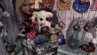 MuttNation Fueled by Miranda Lambert by Petmate at Superzoo 2016
