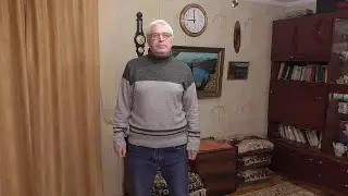 Человек в комнате танцует танец под новую музыку. Новая музыка - Геннадий Горин
