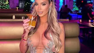 Fashion curvy model  Alexa Collins    wiki, bio, info | Plus Size modelAlexa Collins   biography