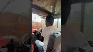 Dekhiye bull machine me cabine se kaisa dikhta hai#jcbvlogsvideo #bullmachine #bulldozerofficial
