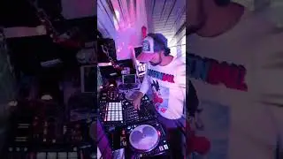 Poogi Bear - Happy Together vs Noe - I need You Tonight