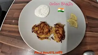 Paulbhustlin85 Cooks- Onion Bhajis | Deep Fried Onion Fritter | Incredible Indian Appetiser!❤🇮🇳🥣