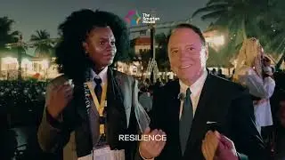 Jim Keyes talks with the Smartan House Team