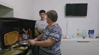 Сынок не хочет меня брать с собой 