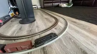TYCO TRAINS - MANTUA NEW YORK CENTRAL GP20 LOCOMOTIVE