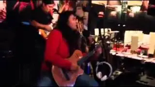 Sine rehearsing classic ''endless love''with Inriana