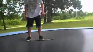 Trampskating:Bs Grab Handshuvit