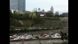 TIMELAPSE: Drivers in Atlanta band together to reverse traffic after bridge collapse