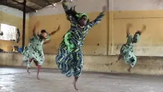 JARABA JAKITE - &ldquo;DEGUDEGU&ldquo; - The Art of Jembe Drummig, The Mali Tradition 1995