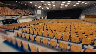 Drohnenflug durch die Friedrich-Ebert-Halle