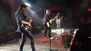 Pixies - Gigantic (HQ live, first time since 2011)