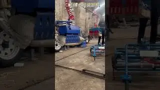 Lifting a bag of cement with ease #Cementhandling #materialhandlingequipment #loadingandunloading