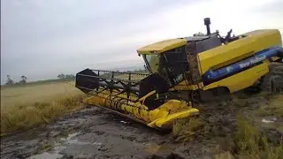 quick Harvester stuck in mud compilation