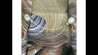 Brooch clip and cardigan clip presentation
