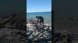 lake Ontario rock stacking time lapse