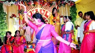 ছোট বোনের বিয়েতে বড় বোন ডান্স করে ফাটিয়ে ফেলল | Dekhna O Rosiya | দেখনা ও রসিয়া | Koto Moja