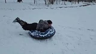 Watch This! AKAWAV Heavy-Duty Snow Tube &ndash; 44