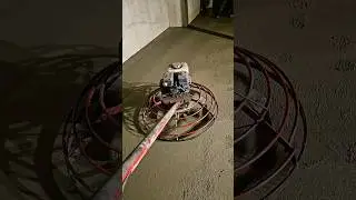 Los Alba&ntilde;iles finishing concrete #construction #automobile #