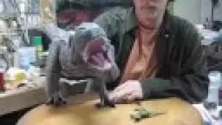 Puppetoys Prehistoric Puppets T-Rex demonstration of motion