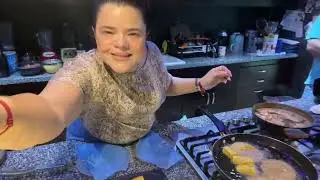 ceviche de camar&oacute;n cocido y tostones de platano