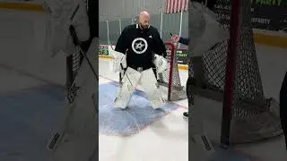 КАК ЗАКРЕПИТЬ ЩИТКИ ДЛЯ НОГ: метод Криса Дудо #GoalieGearSnob #BriansIconik #GoaliesOnly #HowTo