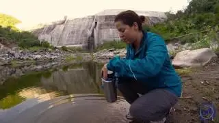 Botella con filtro de agua BotEOZ para campismo emergencias deportes
