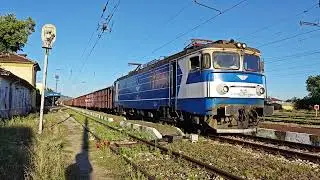 ДТВ 30622 Бургас - Пирдоп с 46040 заминава от гара Казанлък 