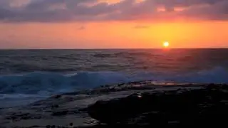 Sun over the ocean, 3 minutes before sunset