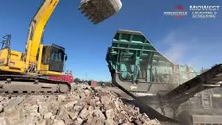 Crushing Concrete with the Powerscreen Trakpactor 320SR