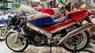 Vfr400 tributo rc30 terminada !!
