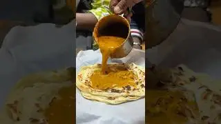 Parotta 😋🔥at Mumbai #mumbaistreetfood #mumbai #streetfood  #food #indiancuisine #parotta