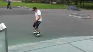 Dave forward flip + Nike Hardflip.MOV