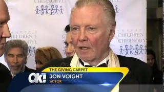 OK! TV Goes to the Giving Carpet
