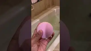 Bath Fizzer from #kkv #smellsgood #bathbomb #bathfizzer #bathtub #metime #shorts #qualitytime