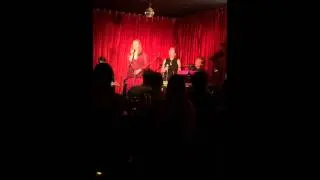 Lisa Schouw - Don't Look Back (live at the Django Bar)