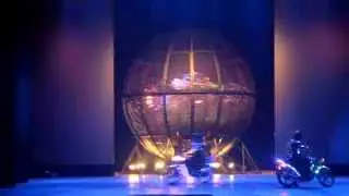 Акробатический театр Чаоян в Пекине / Beijing Chaoyang theater