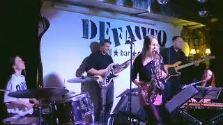 KrisTis Band Sax Solo on I Wish Кристина Тисанчина #saxsolo #саксофонистка #smothjazz #defaqtobar
