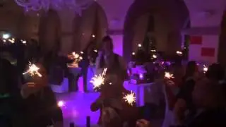 Crianimation - Ingresso Camerieri Gran Cenone di Capodanno 2014!