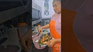 Я приготовила особый овощной соус для сома. #вирусныеролики #кулинария