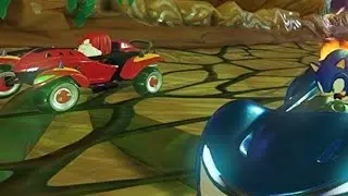 Messi VS sonic racing ( Mario Kart clone)