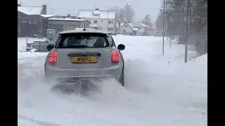 MINI Cooper S - Snow Fun