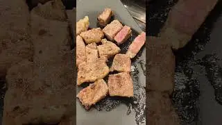 google 5 stars rating grilled meat restaurant in Saigon. expensive beef best service yummy Bo Ban Bo
