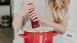 Grinding black pepper - Free Download High Quality Sound Effects