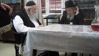 הרב דב לנדו ראש ישיבת סלבודקה והרב חיים גריינמן בשיחה היסטורית ונדירה