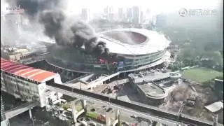 Жуткий пожар на футбольном стадионе в Шанхае / A terrible fire in a football stadium in Shanghai
