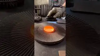The Forbidden Pancake?? 24 krt Gold #satisfying #satisfyingvideo #glass #24gold #shorts #shortvideo