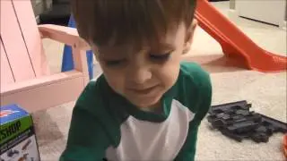 Jack reviews the Hot Wheels Trackbuilder Spiral Stack-Up Track Set