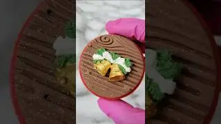 Making a christmas chocolate covered oreo! #shorts #chocolatecoveredoreos #christmas #christmascake